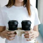 100 Pack 8 oz Disposable Coffee Cups with Lids and Straws, To go Insulated Corrugated Thick Paper Coffee Cups for Hot/Cold Beverages, Ripple Wall Cups for Espresso Coffee, Hot Chocolate and Cocoa