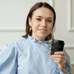 100 Pack 8 oz Disposable Coffee Cups with Lids and Straws, To go Insulated Corrugated Thick Paper Coffee Cups for Hot/Cold Beverages, Ripple Wall Cups for Espresso Coffee, Hot Chocolate and Cocoa