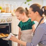 SMARTAKE 200 Pcs Parchment Paper Baking Sheets, 12x16 Inches Non-Stick Precut Baking Parchment, for Baking Grilling Steaming Bre Cup Cake Cookie and More (Unbleached)